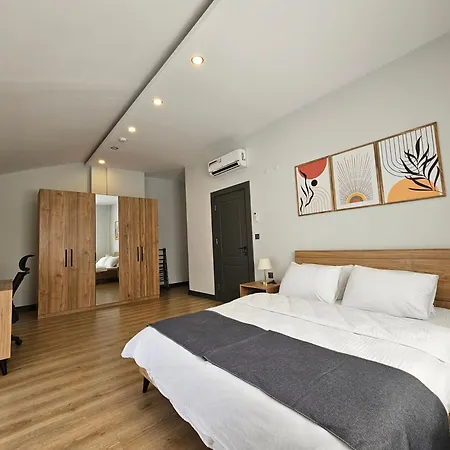 New Flat With Big Living Spaces 2-5 Near By Lara
