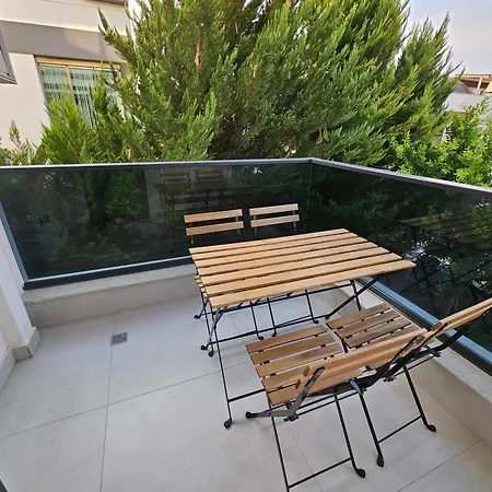 شقة New Flat With Big Living Spaces 2-5 Near By Lara *